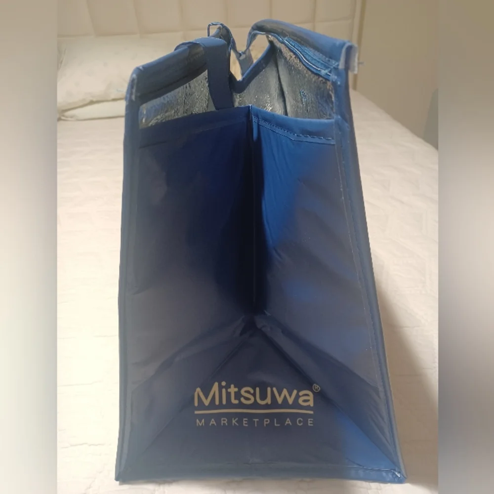 🇯🇵 Blue Insulated Tote Bag With Surprise - Picture 2 of 4